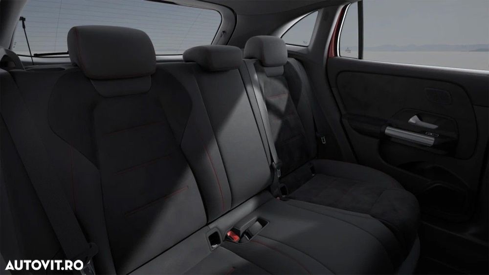 Mercedes-Benz GLA - 9