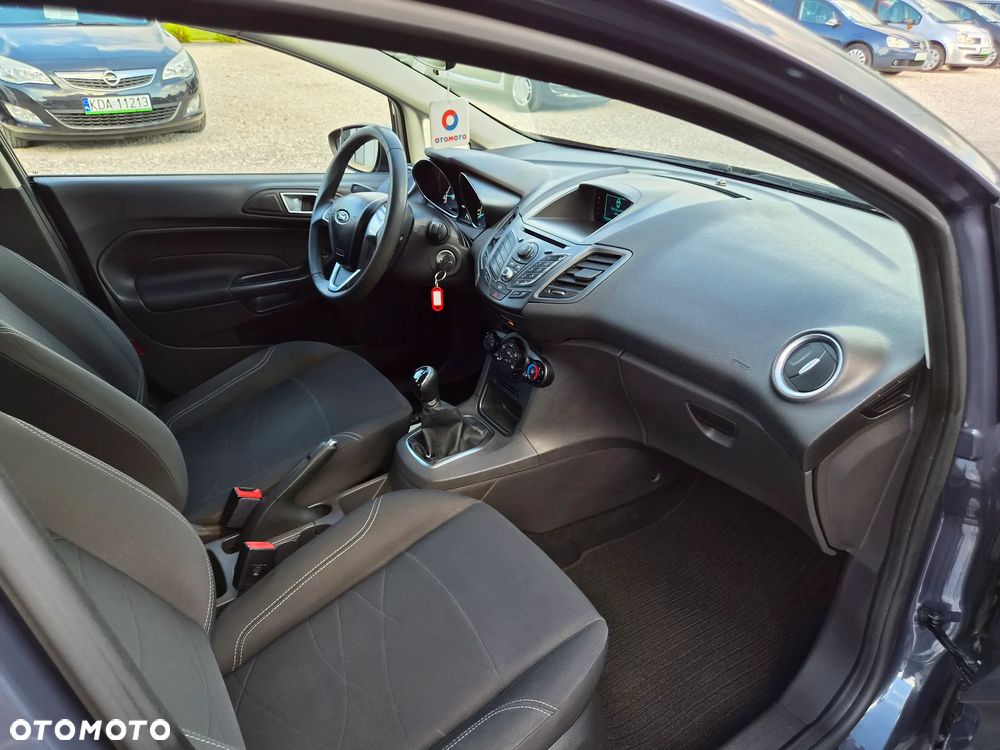 Ford Fiesta - 23