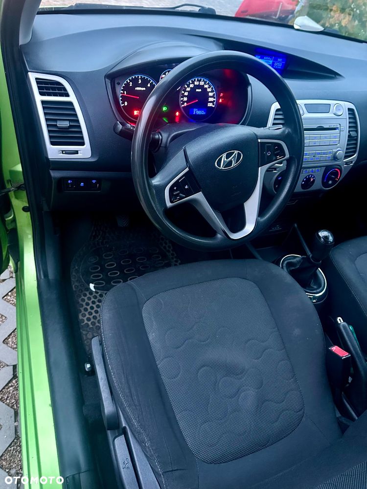 Hyundai i20 - 15