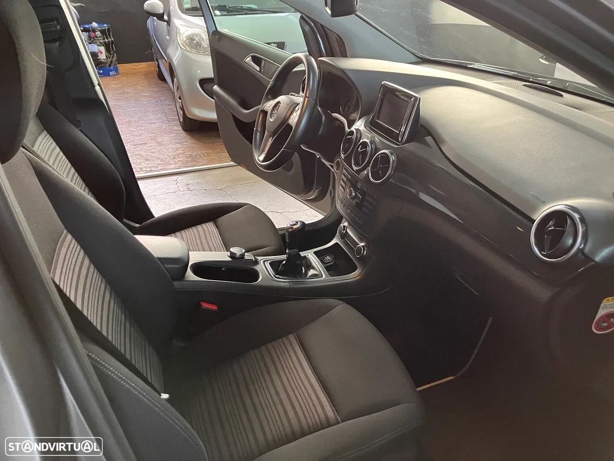 Mercedes-Benz B 180 CDi BlueEfficiency - 21