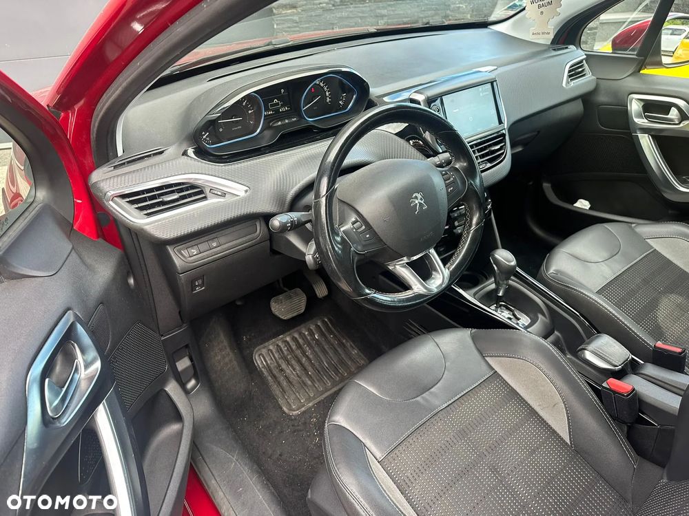 Peugeot 2008 1.2 Pure Tech Style S&S EAT6 - 10
