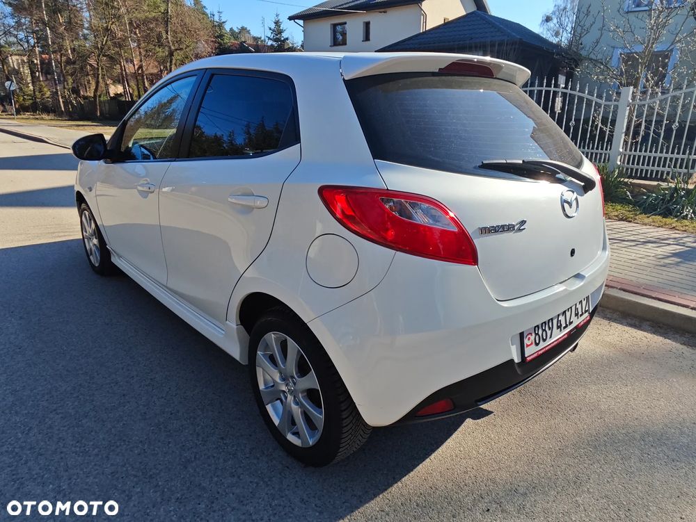 Mazda 2 - 5