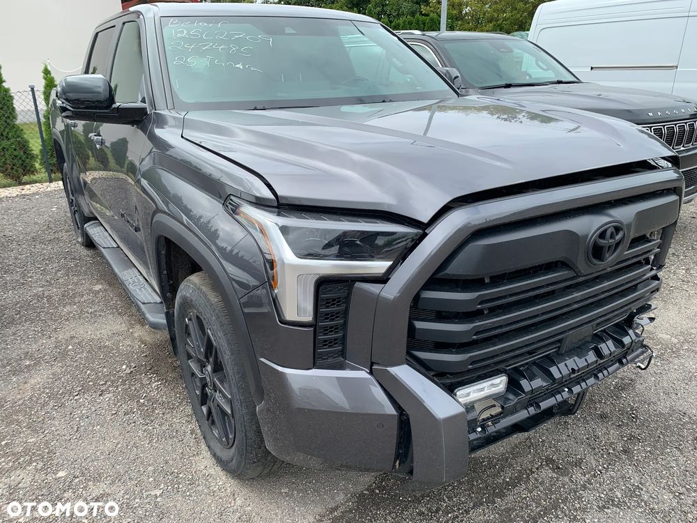 Toyota Tundra - 2