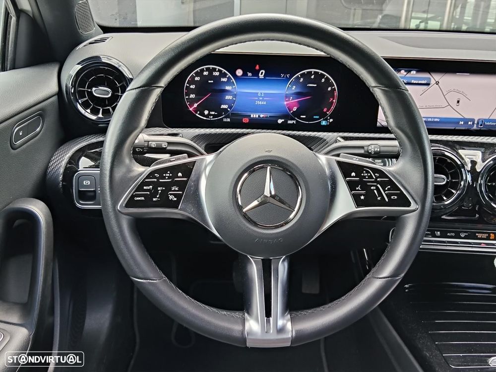 Mercedes-Benz A 200 - 9