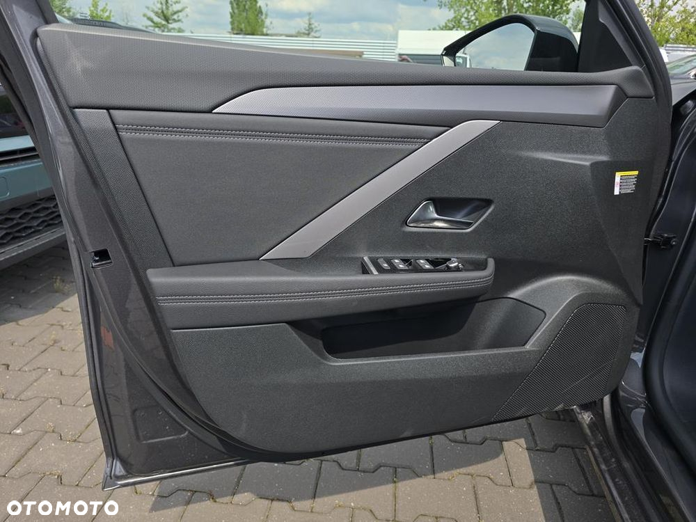 Opel Astra VI 1.2 T GS S&S - 9