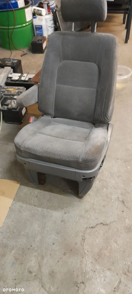 Kia Carnival I  FOTEL lewy kierowcy elektryczny - 2