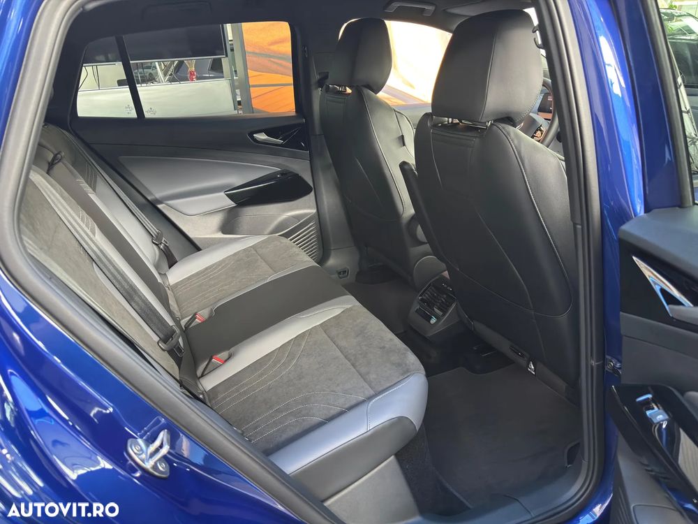 Volkswagen ID.4 - 12