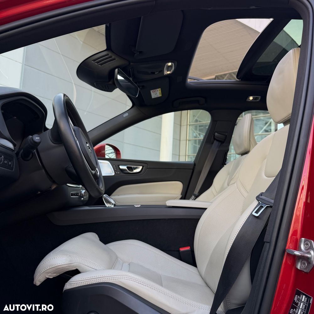 Volvo XC 60 T6 AWD Recharge Geartronic Inscription Expression - 17