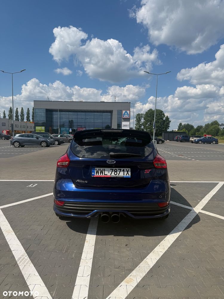 Ford Focus ST - 6