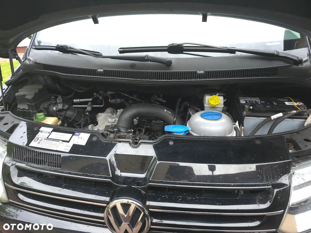 Volkswagen Multivan - 10