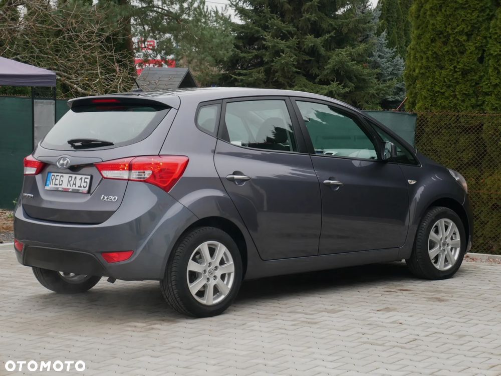 Hyundai ix20 - 11