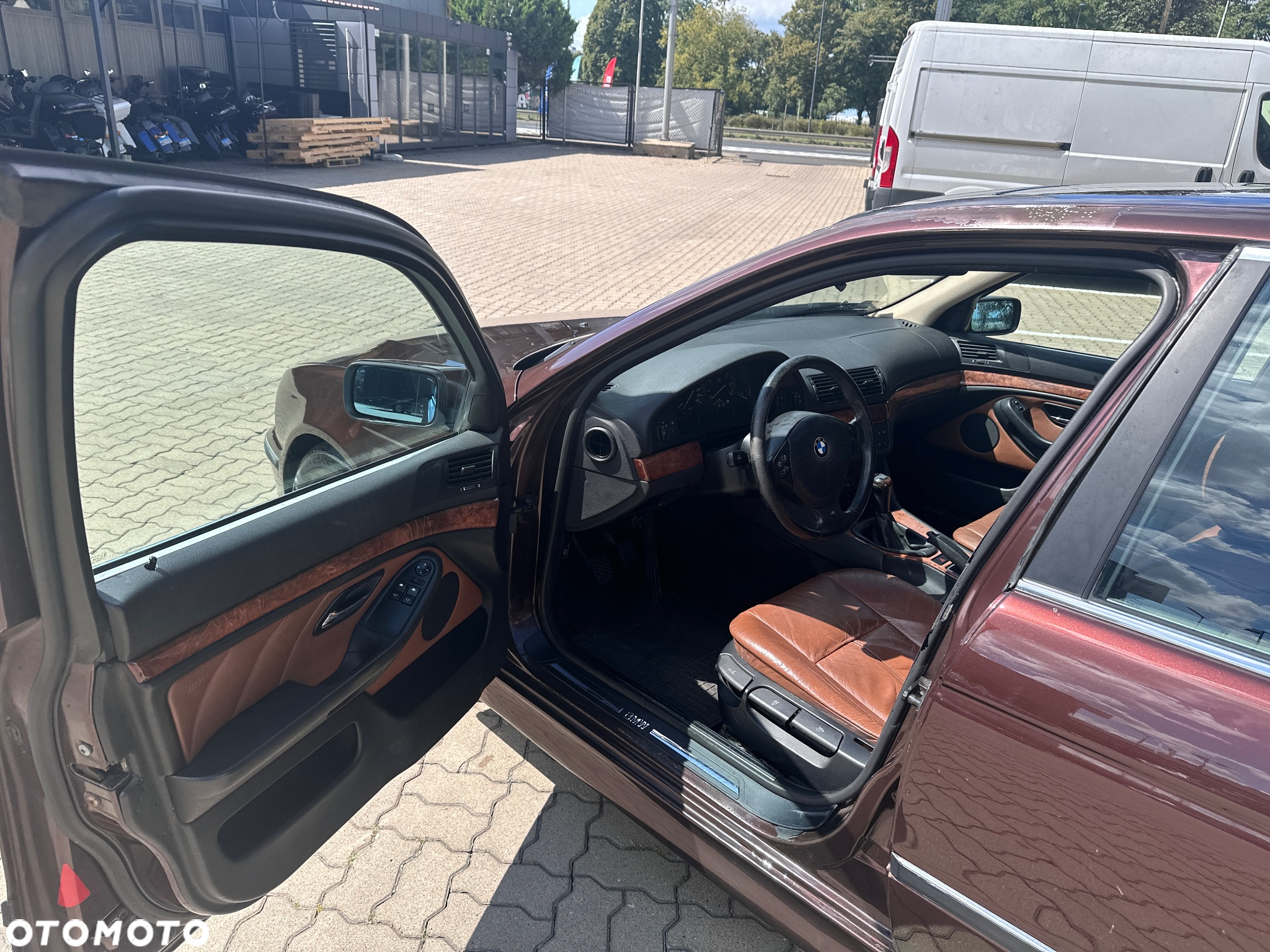 BMW Seria 5 523i - 13