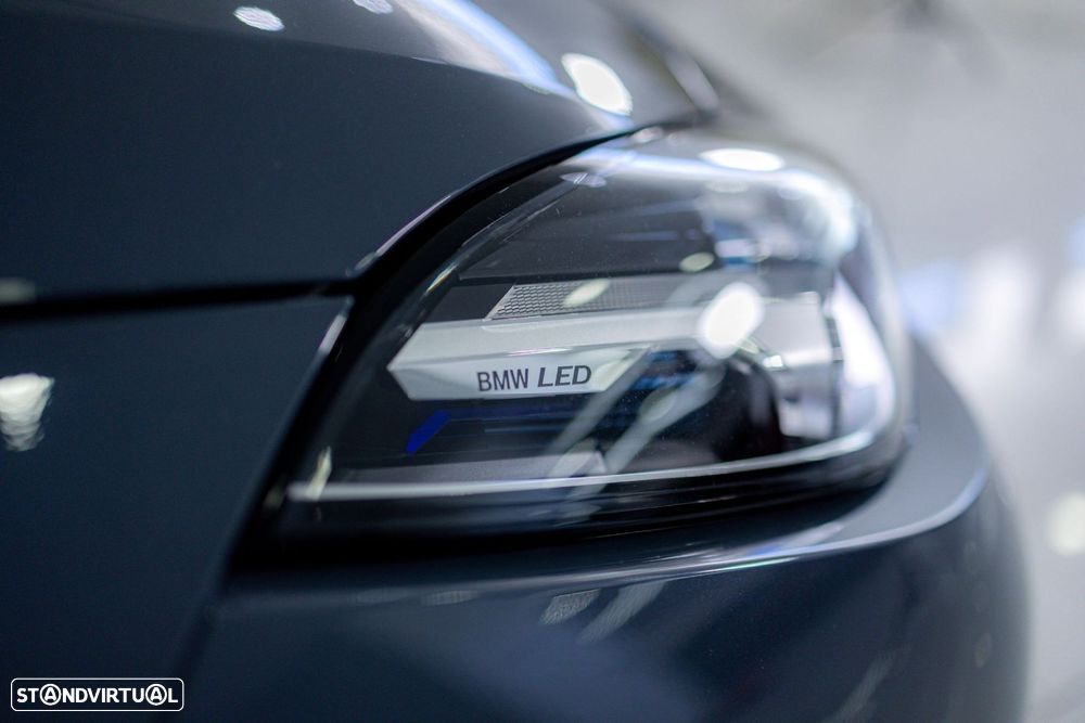 BMW 118 d Pack Desportivo M - 9