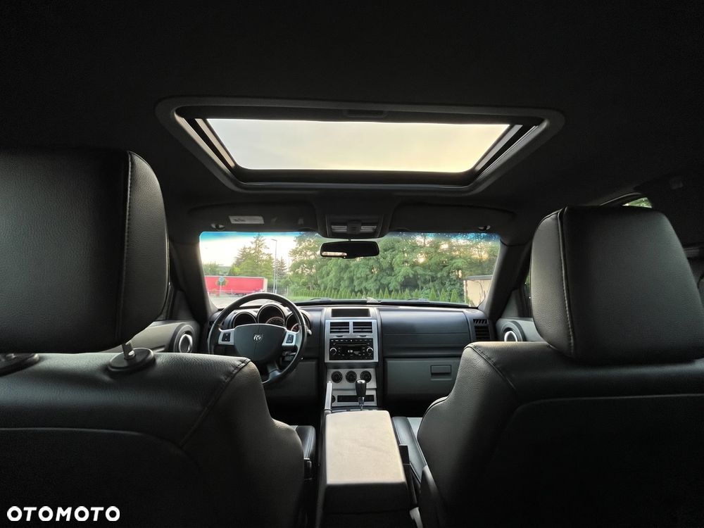Dodge Nitro 2.8 CRD SXT - 14