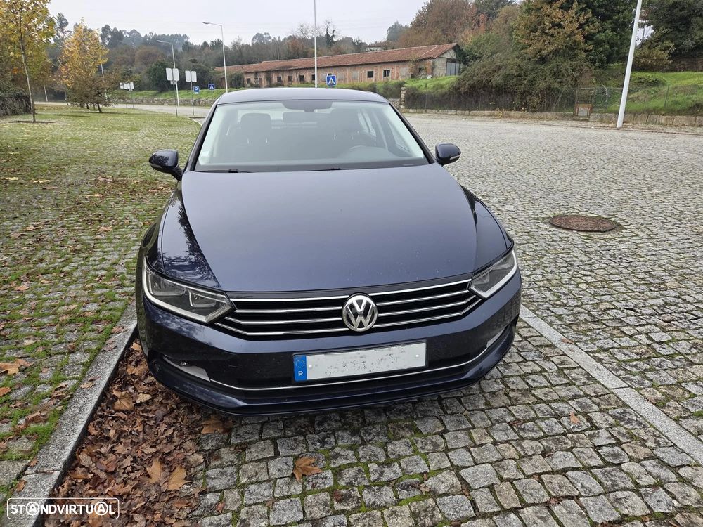 VW Passat 1.6 TDI BlueMotion - 12