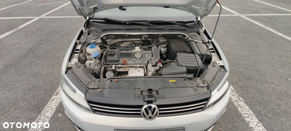 Volkswagen Jetta 1.4 TSI Highline - 19