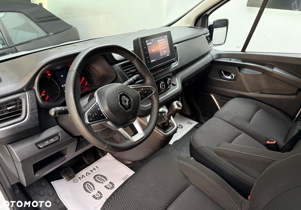 Renault Trafic - 25