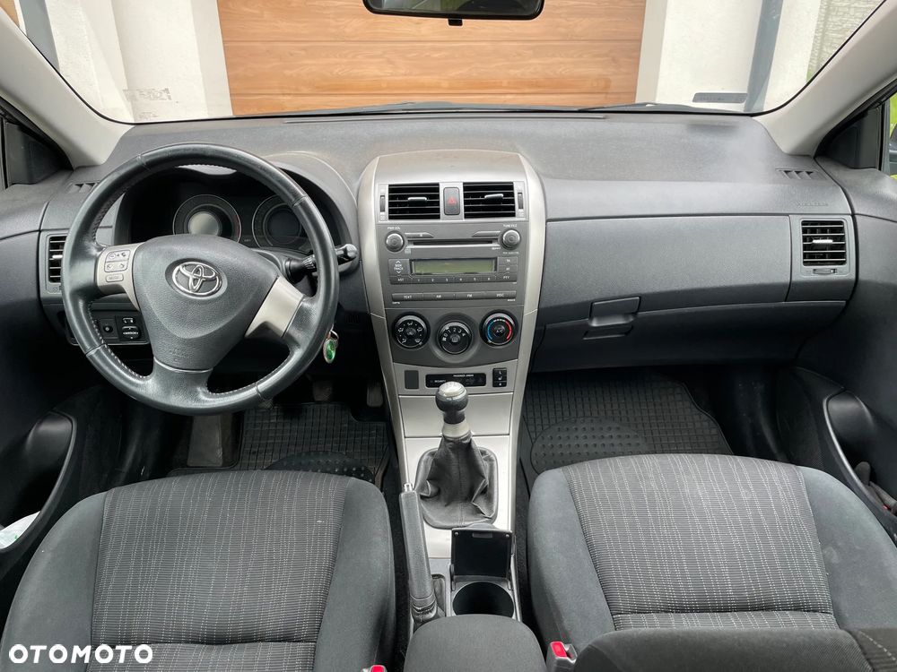 Toyota Corolla 1.6 VVT-i Premium - 8
