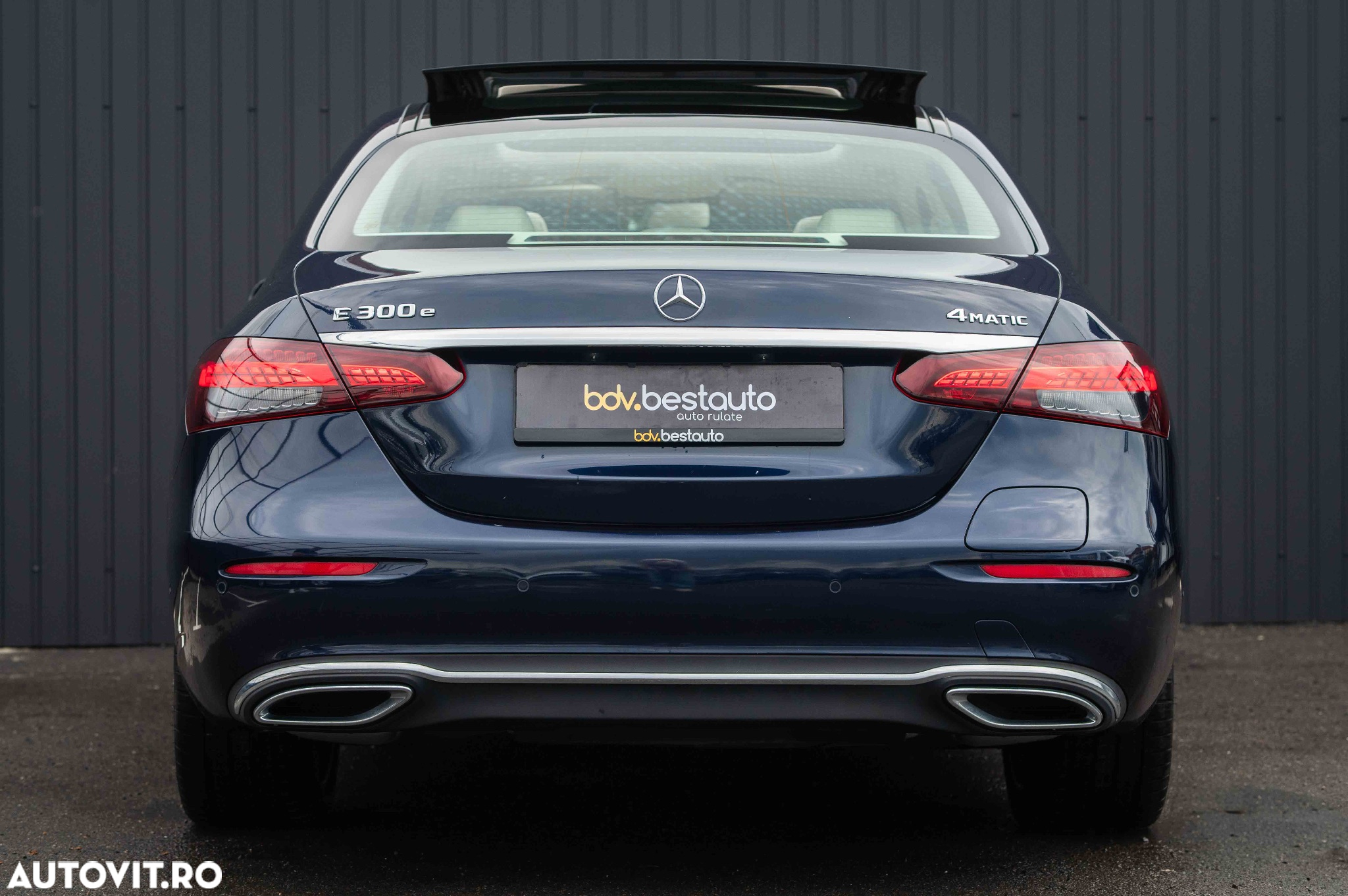 Mercedes-Benz E 300e 4Matic 9G-TRONIC Edition AVANTGARDE - 10