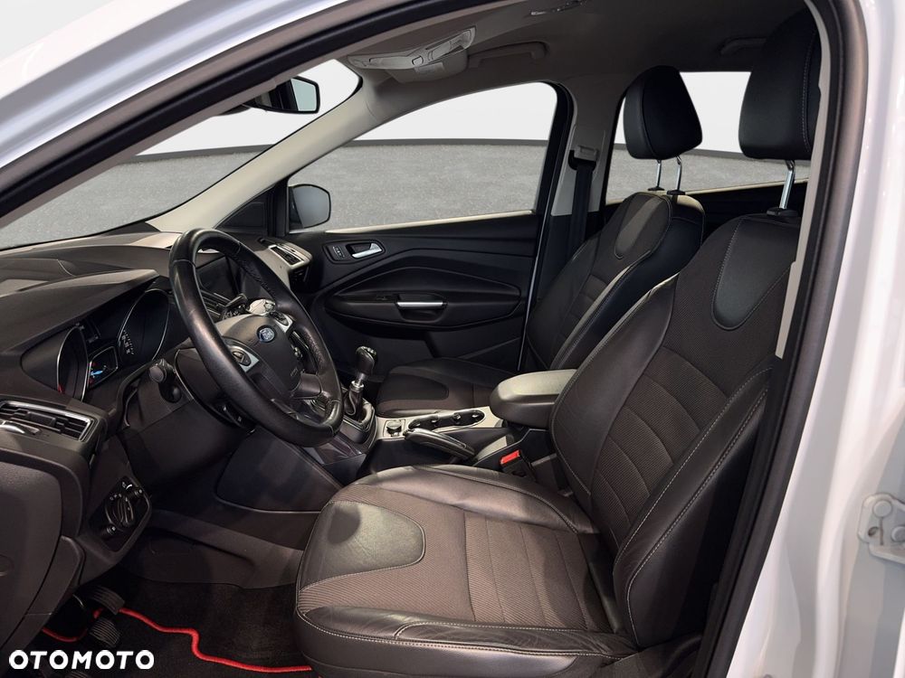 Ford Kuga - 13