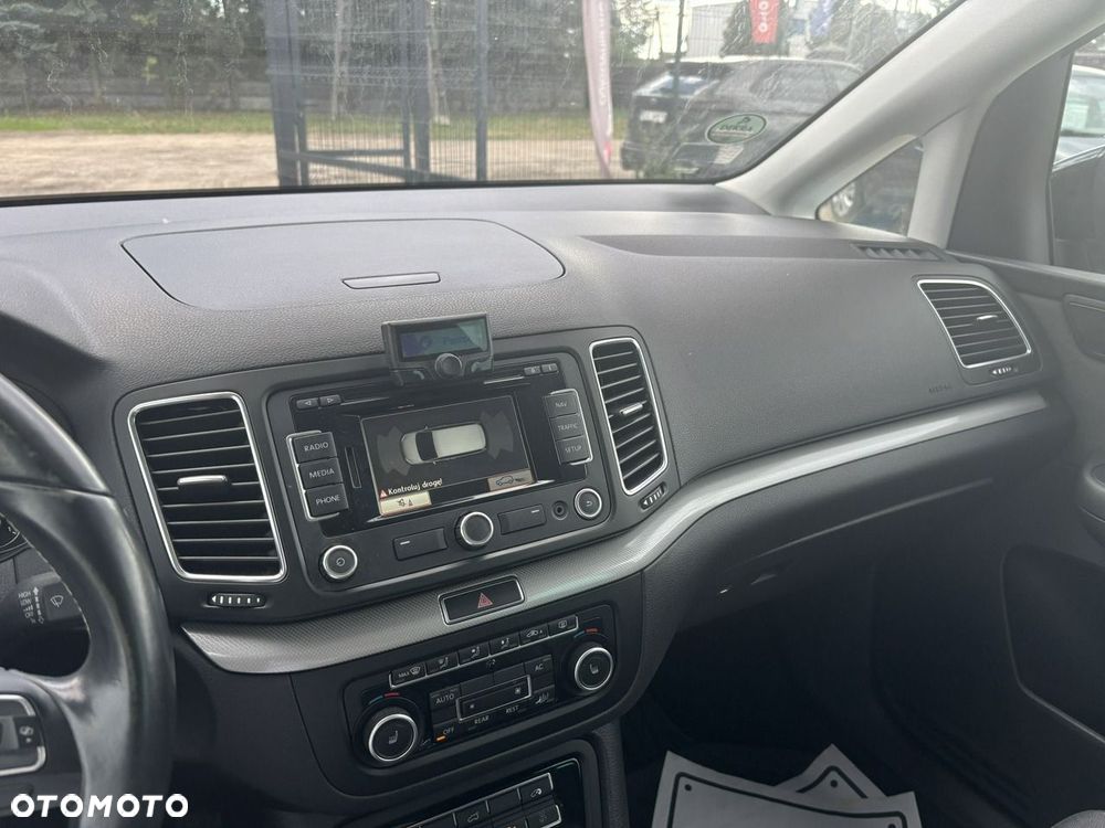 Volkswagen Sharan - 25