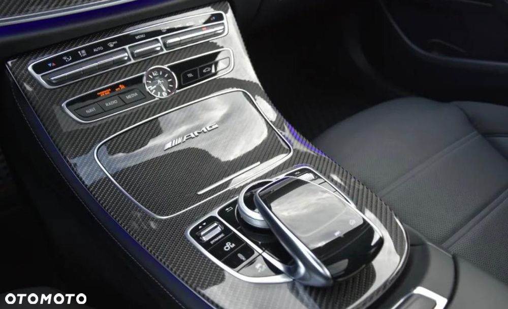 Mercedes-Benz Klasa E - 14