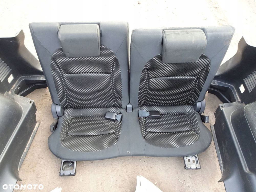 fotele trzeciego rzędu plastiki nissan qashqai j10 +2 06-13 r. - 5