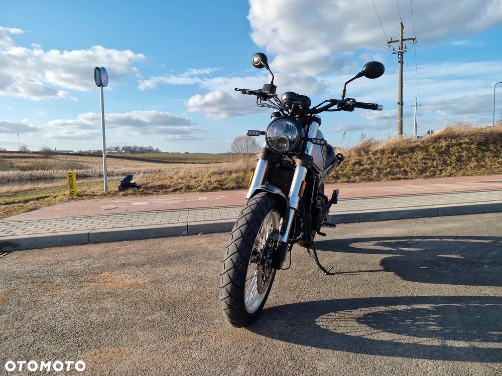 Benelli Leoncino Trail - 22