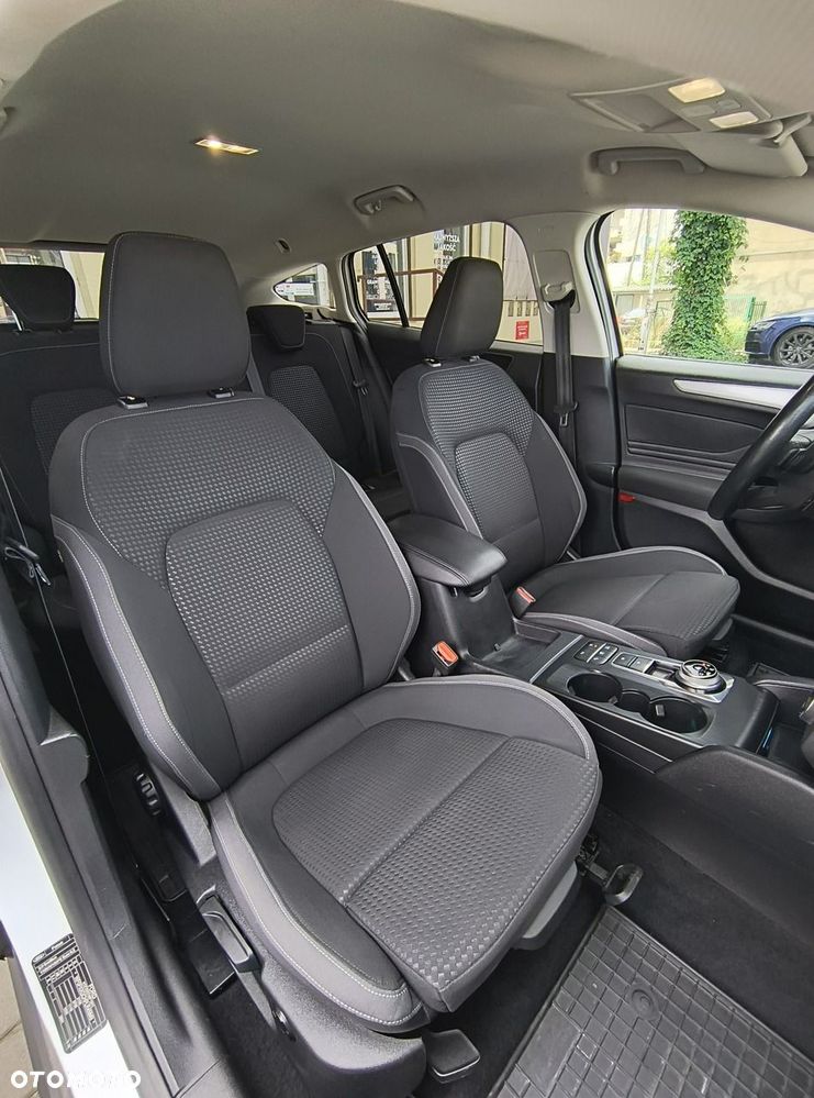 Ford Focus - 23