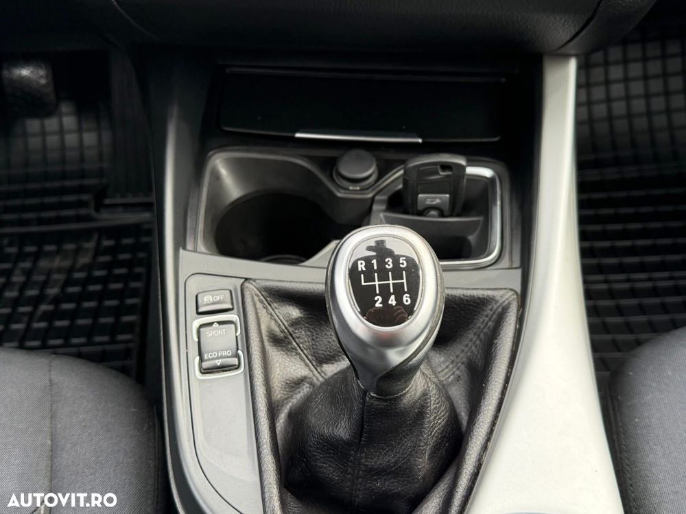 BMW Seria 1 118i Sport Line - 11