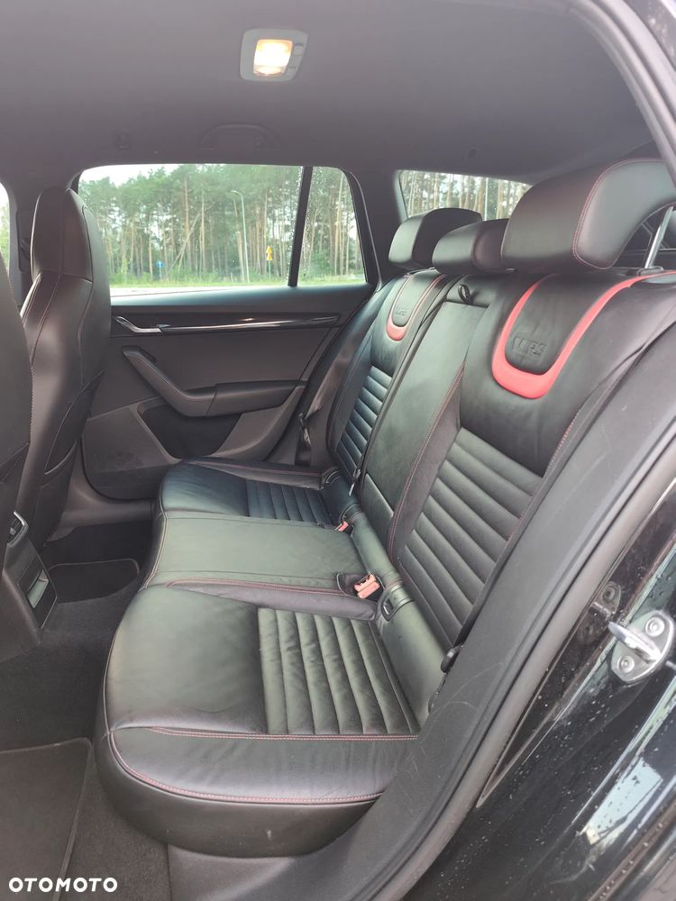 Skoda Octavia 2.0 TDI RS DSG - 14