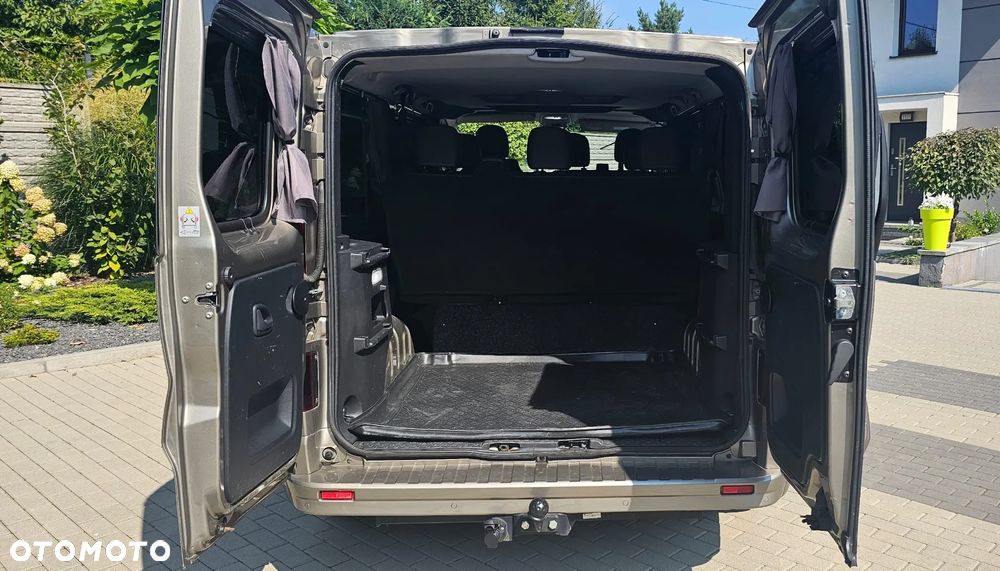 Opel Vivaro - 11