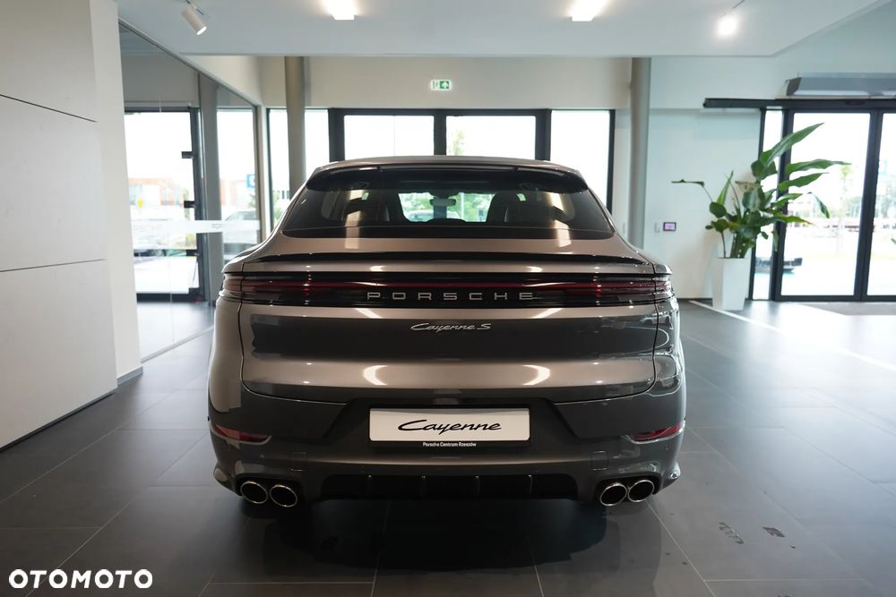 Porsche Cayenne Coupe S - 6