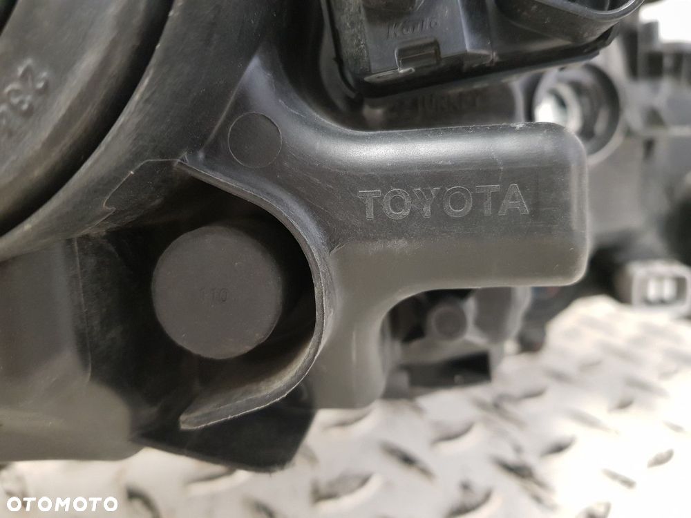 LAMPA LEWA TOYOTA COROLLA XII E21 18-24 SEDAN REFLEKTOR SOCZEWKA EUROPA IDEALNA  81150-02T31 - 8