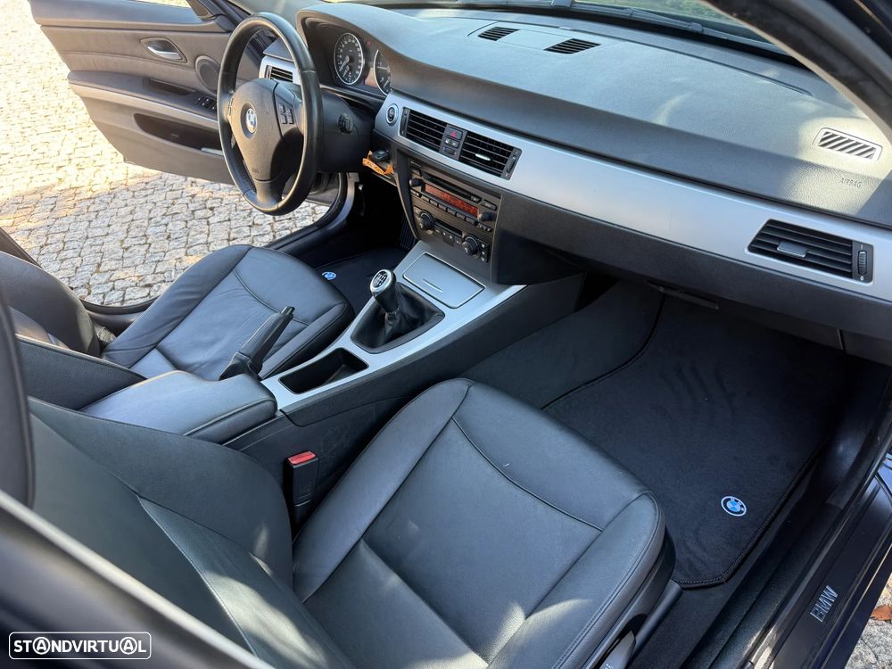 BMW 320 - 23