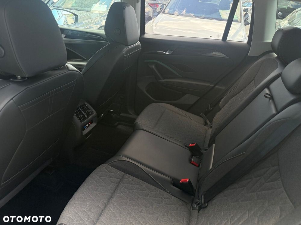 Volkswagen Tiguan - 14
