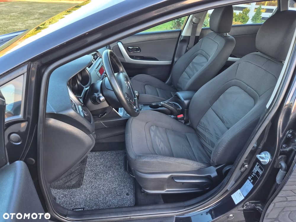 Kia Ceed 1.6 GDI Edition 7 - 9