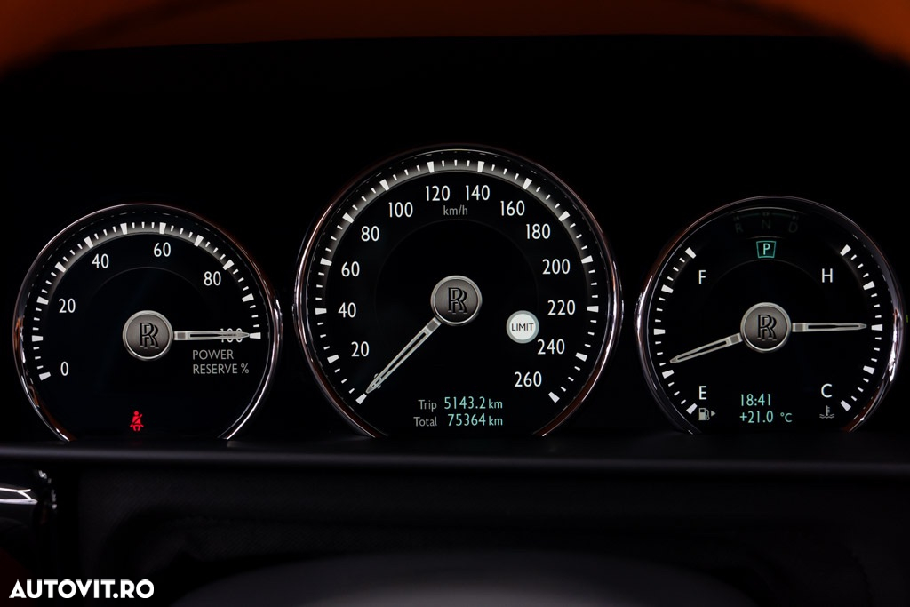 Rolls-Royce Cullinan Standard - 11