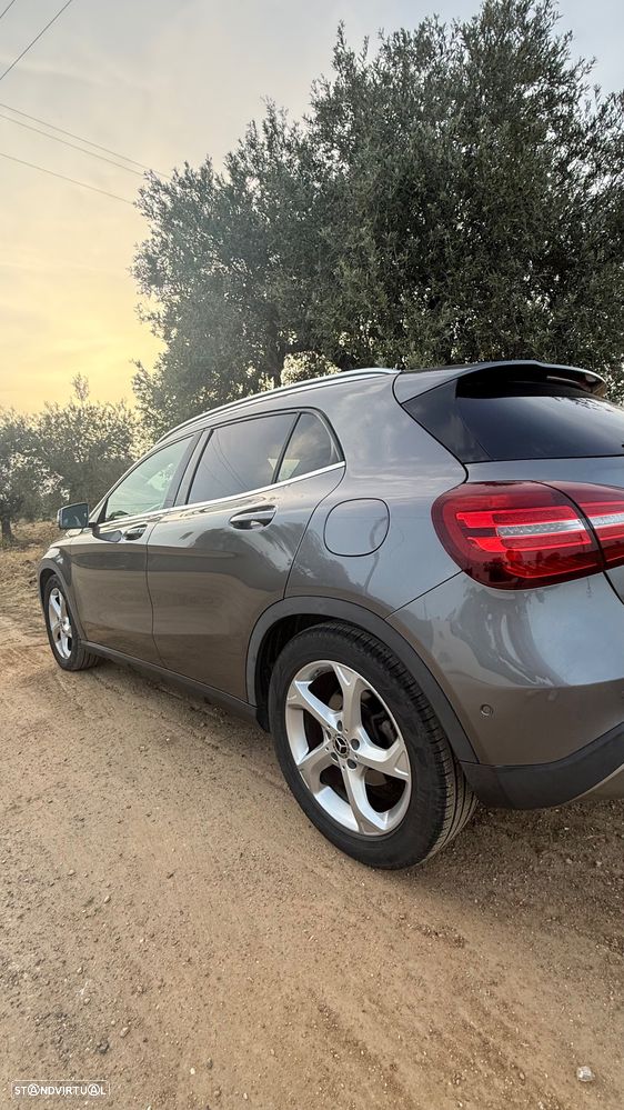 Mercedes-Benz GLA 200 d Aut. - 3