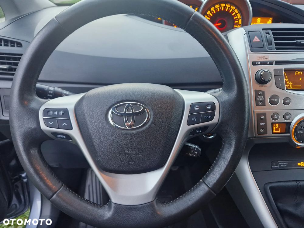 Toyota Verso - 10