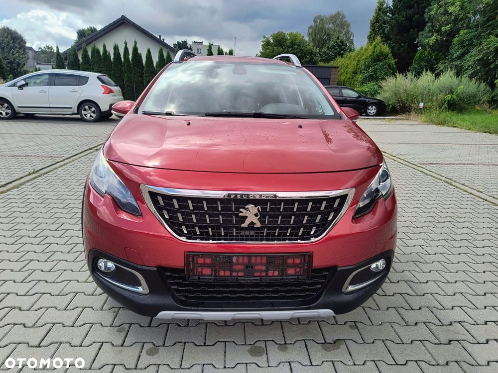 Peugeot 2008 1.2 Pure Tech Allure S&S - 11