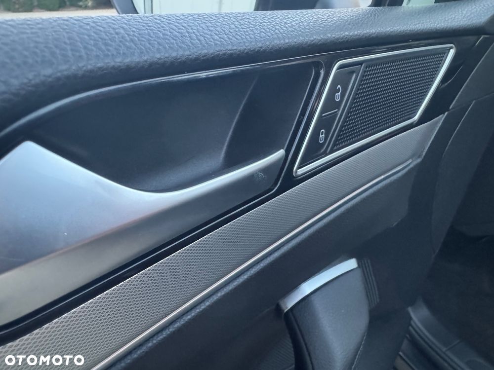 Volkswagen Passat 2.0 TDI SCR DSG Highline - 22