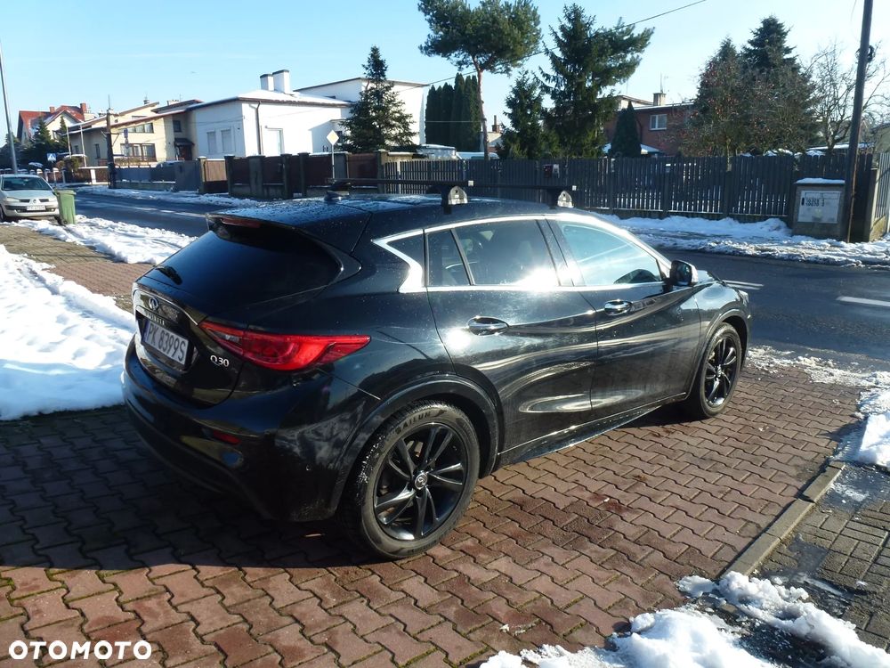 Infiniti Q30 1.5d Premium - 8