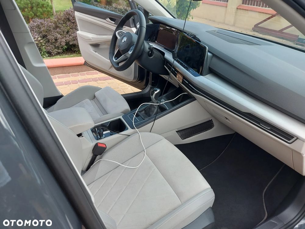 Volkswagen Golf VIII 1.0 TSI Life - 8