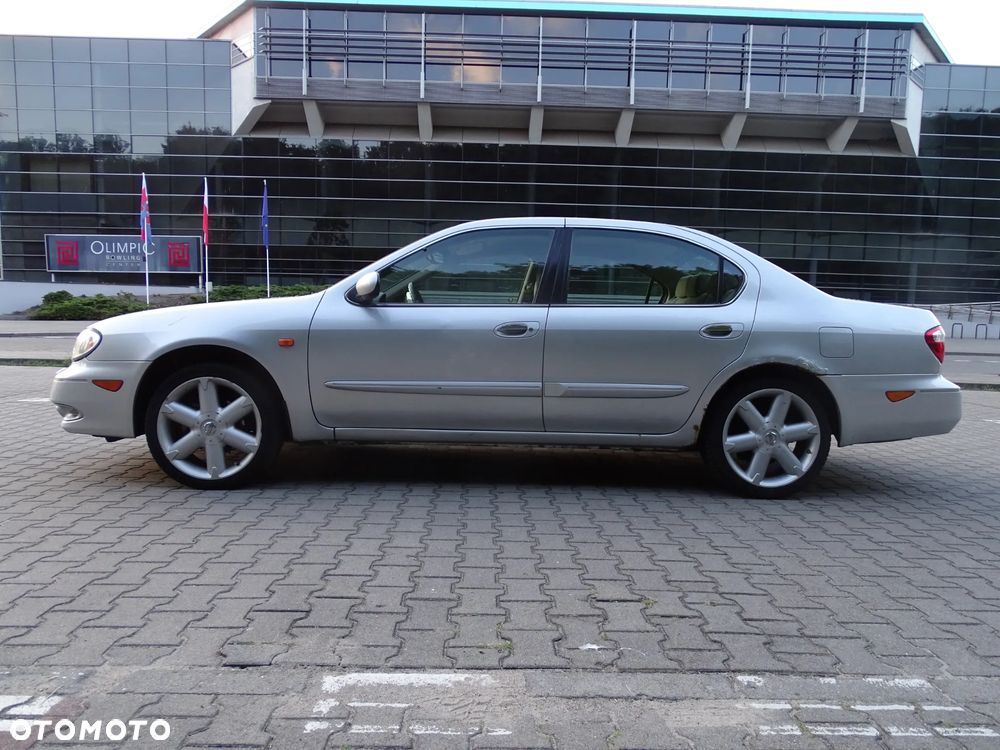 Nissan Maxima 2.0 Comfort - 13