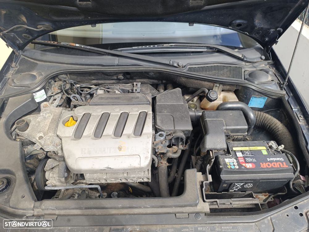 Renault Laguna Break 1.6 Privilège - 10