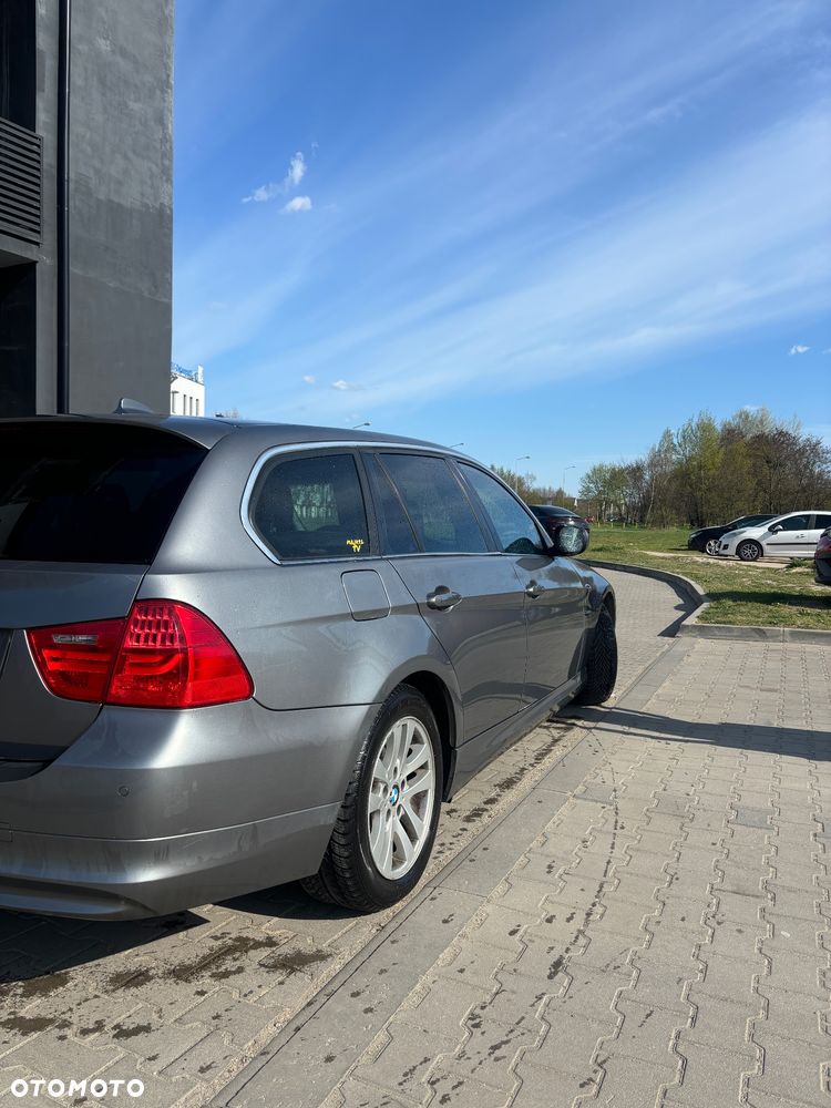 BMW Seria 3 318i - 6