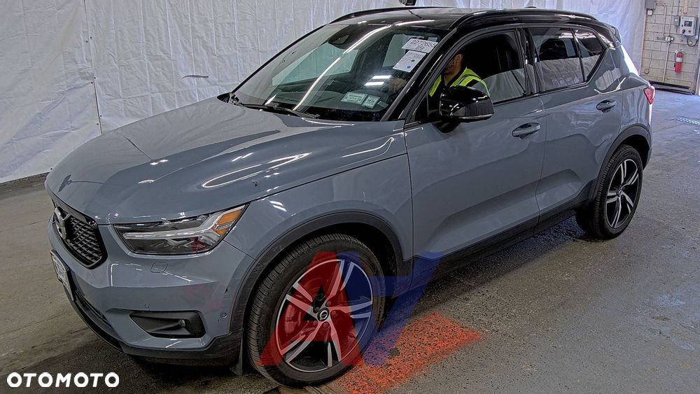 Volvo XC 40 T5 AWD Geartronic R-Design - 1