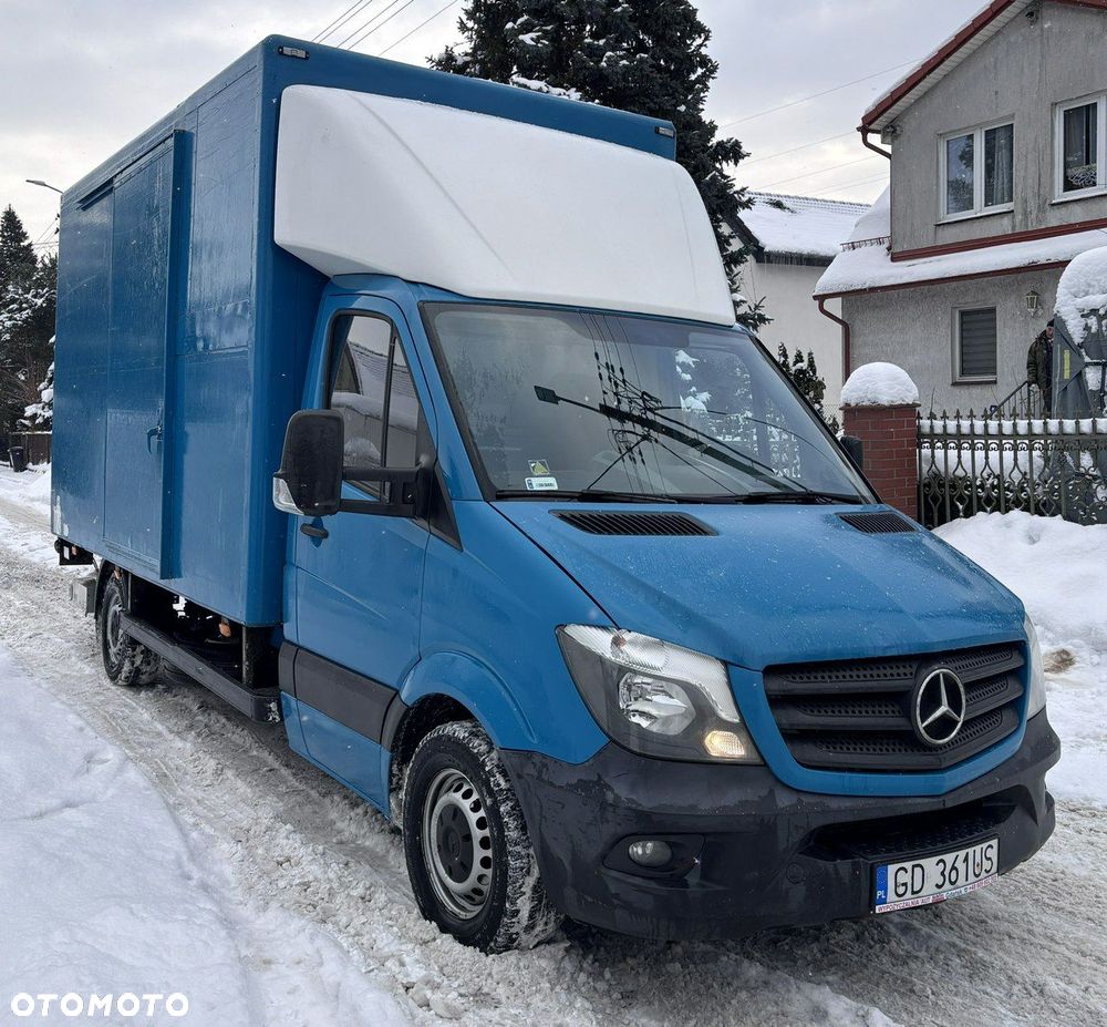 Mercedes-Benz Sprinter - 2