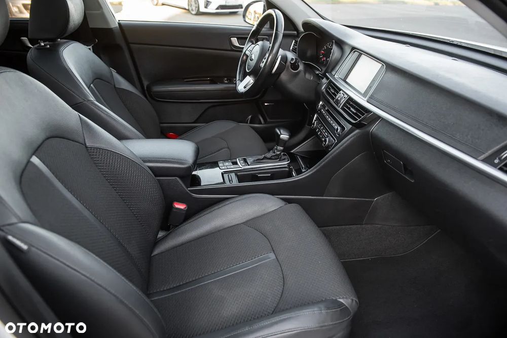 Kia Optima Sportagon 1.6 T-GDI DCT OPF GT Line - 36
